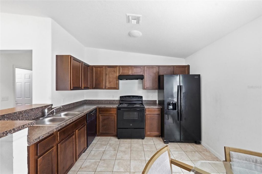 Image 4 of property listing at 3640 GRUBBS STREET, Mount Dora, FL 32757