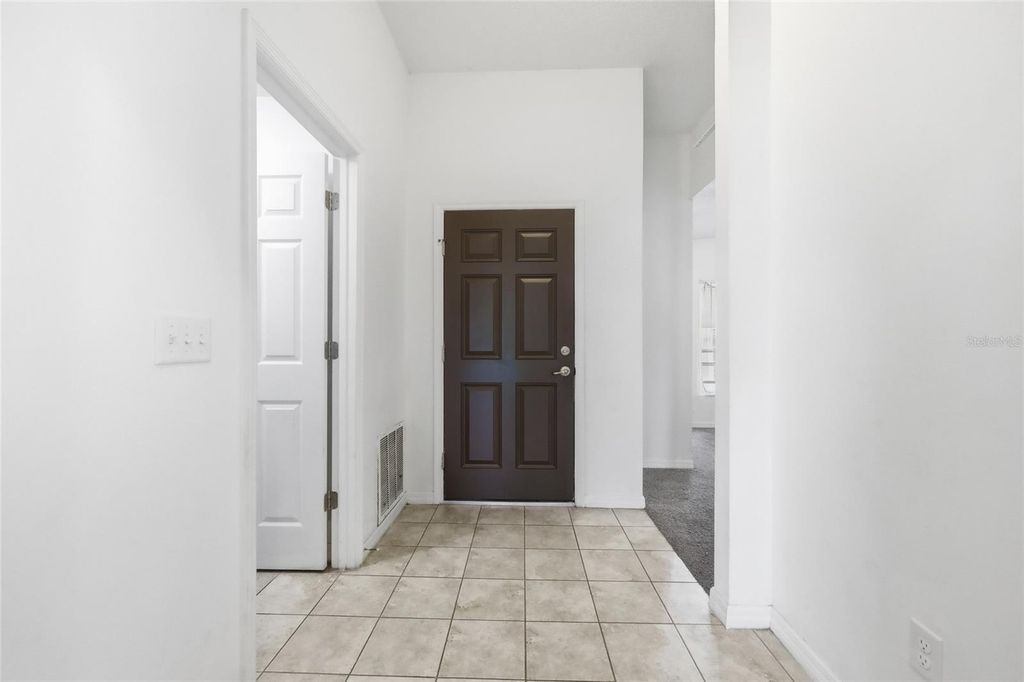 Image 8 of property listing at 3640 GRUBBS STREET, Mount Dora, FL 32757