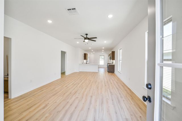 40635 Mostyn Lake Drive, Magnolia, TX 77354