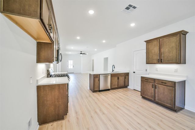 40635 Mostyn Lake Drive, Magnolia, TX 77354