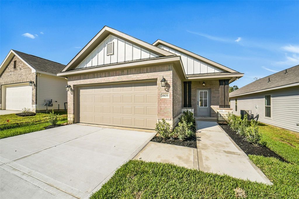 40635 Mostyn Lake Drive, Magnolia, TX 77354