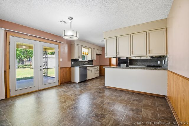 401 Moore Lane, Dewey, OK 74029