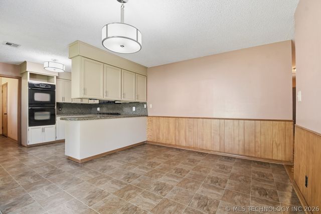 401 Moore Lane, Dewey, OK 74029