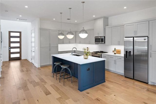 6321 Keegans DR, Austin, TX 78724