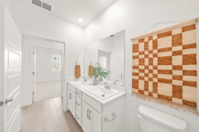 1505 Speckled Dace Way, Sacramento, CA 95832