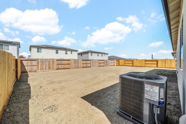 1505 Speckled Dace Way, Sacramento, CA 95832