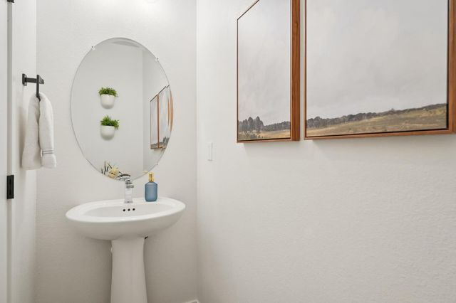 6419 Jacinto Ave, Sacramento, CA 95823