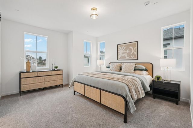 6419 Jacinto Ave, Sacramento, CA 95823