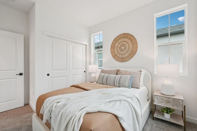 6419 Jacinto Ave, Sacramento, CA 95823