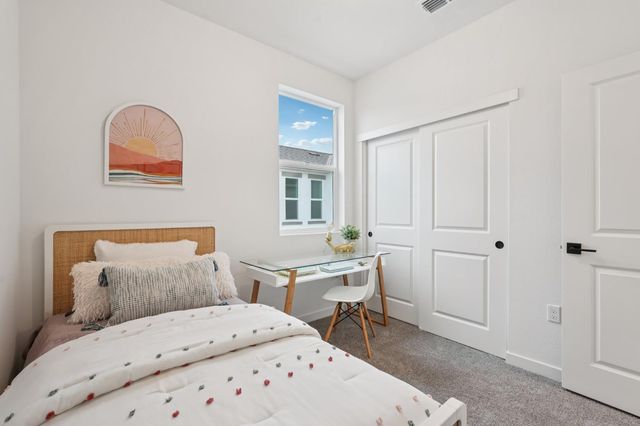 6419 Jacinto Ave, Sacramento, CA 95823