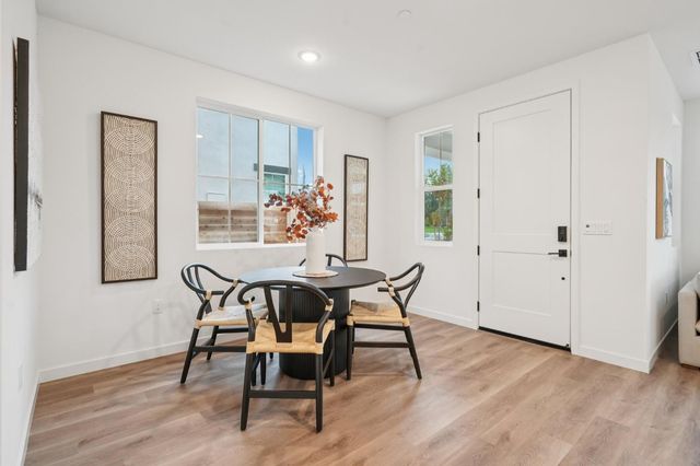 6419 Jacinto Ave, Sacramento, CA 95823