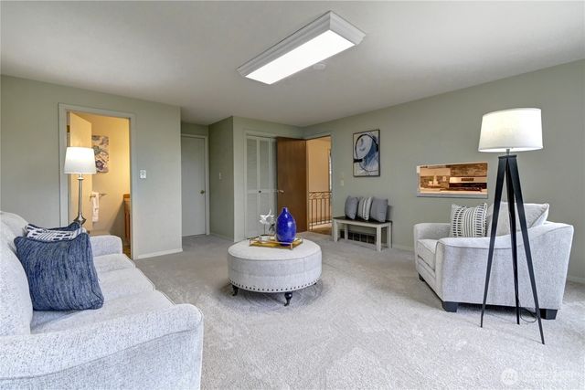 9425 NE 181st Lane, Bothell, WA 98011