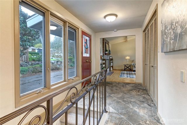 9425 NE 181st Lane, Bothell, WA 98011