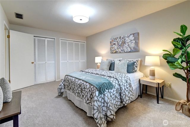 9425 NE 181st Lane, Bothell, WA 98011