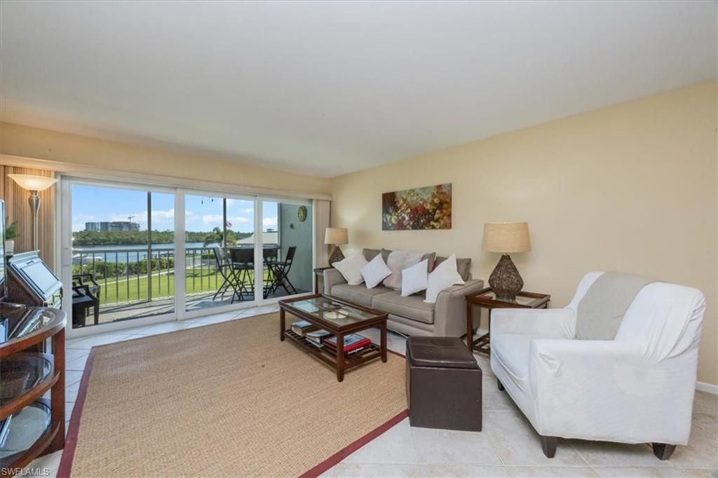 305 Goodlette-Frank RD S # C304, Naples, FL 34102
