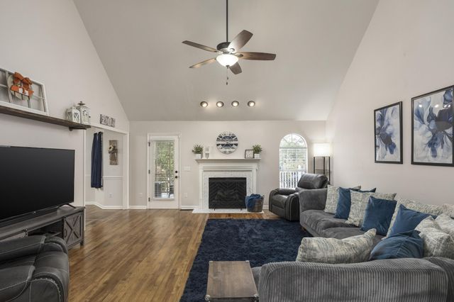 8885 River Cove Drive, Harrison, TN 37341