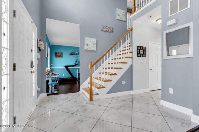 10 Brittany Drive, Bayville, NJ 08721