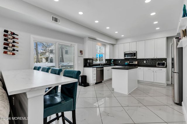 10 Brittany Drive, Bayville, NJ 08721