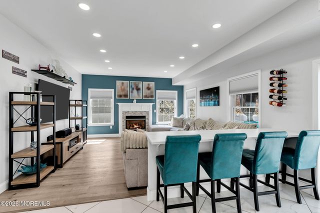 10 Brittany Drive, Bayville, NJ 08721
