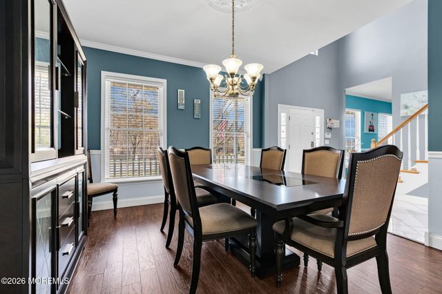 10 Brittany Drive, Bayville, NJ 08721