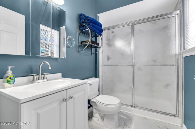 10 Brittany Drive, Bayville, NJ 08721