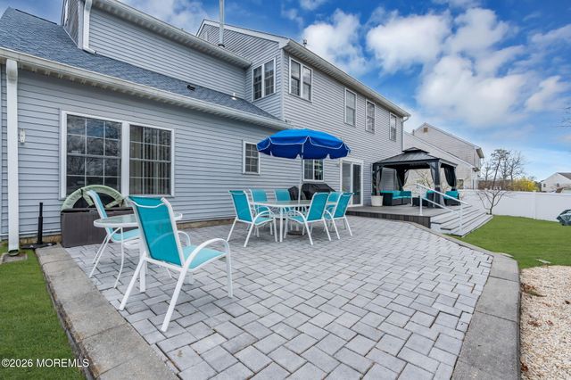10 Brittany Drive, Bayville, NJ 08721