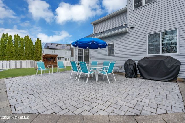 10 Brittany Drive, Bayville, NJ 08721