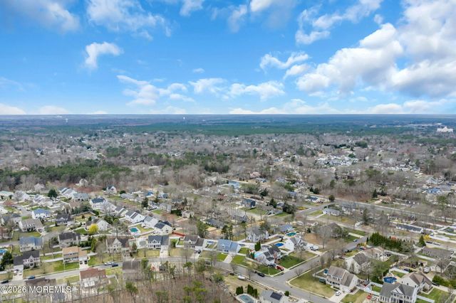 10 Brittany Drive, Bayville, NJ 08721