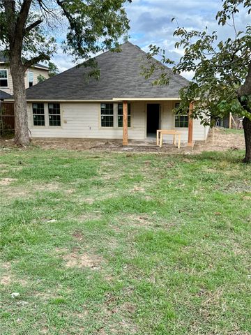 427 32nd Street, Grand Prairie, TX 75050