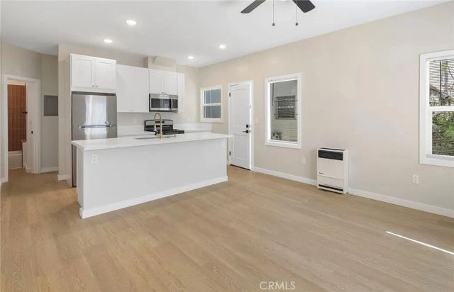 1237 E 1st 8, Long Beach, CA 90802
