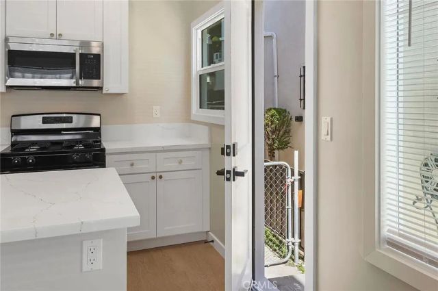 1237 E 1st 8, Long Beach, CA 90802