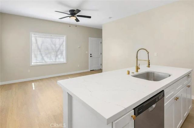 1237 E 1st 8, Long Beach, CA 90802