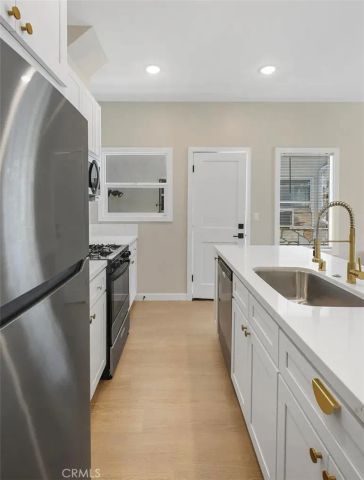 1237 E 1st 8, Long Beach, CA 90802