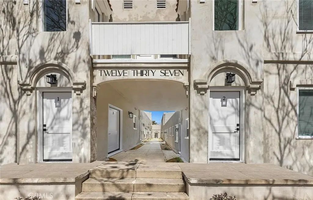 1237 E 1st 8, Long Beach, CA 90802