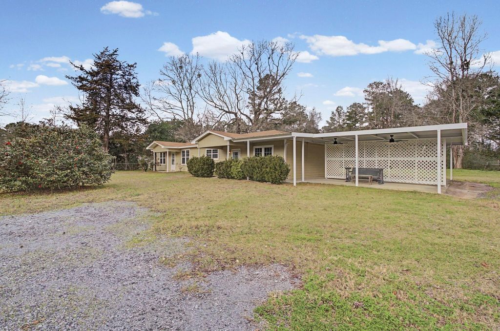 9216 Us Hwy 69 S, Warren, TX 77664