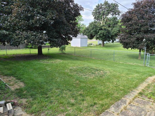 28 9th Ave SE, Oelwein, IA 50662