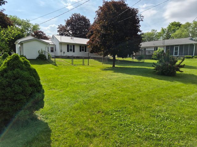 28 9th Ave SE, Oelwein, IA 50662