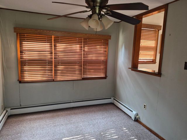 28 9th Ave SE, Oelwein, IA 50662