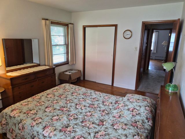 28 9th Ave SE, Oelwein, IA 50662