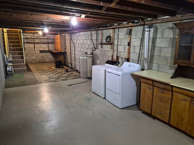 28 9th Ave SE, Oelwein, IA 50662
