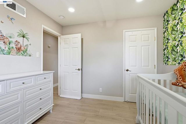 2394 Tahiti St, Hayward, CA 94545