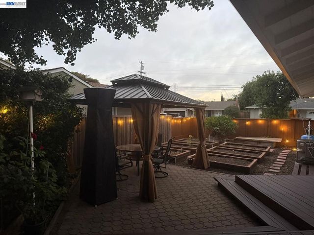 2394 Tahiti St, Hayward, CA 94545