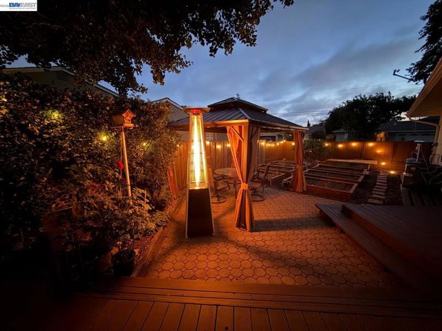 2394 Tahiti St, Hayward, CA 94545