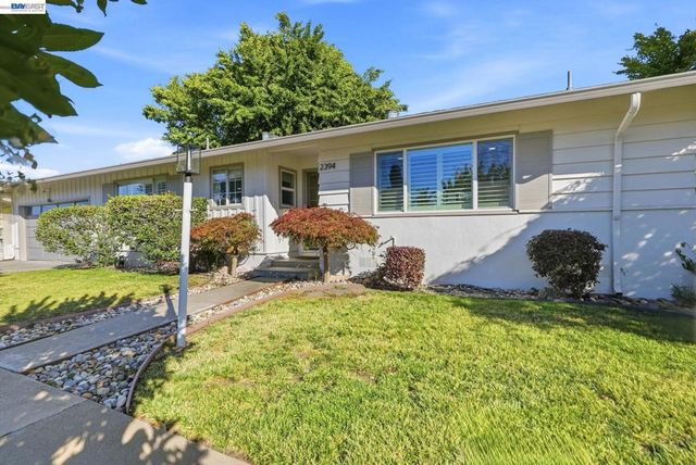2394 Tahiti St, Hayward, CA 94545