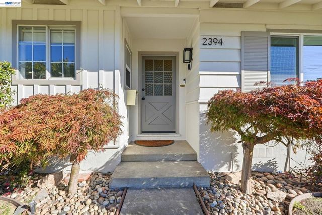 2394 Tahiti St, Hayward, CA 94545