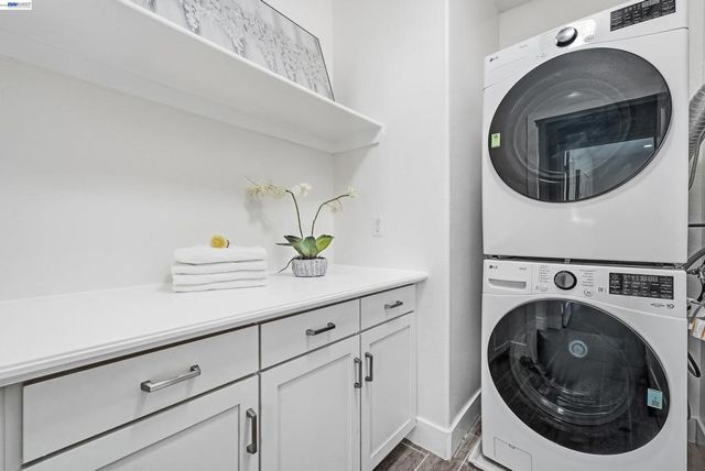 37629 37629 Breakers Rd, Newark, CA 94560