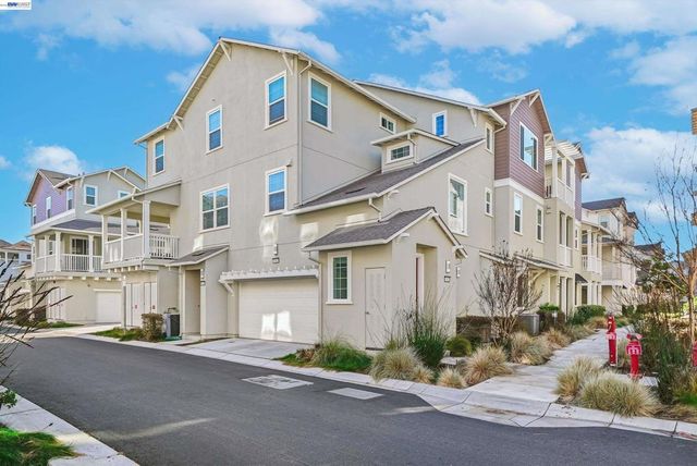 37629 37629 Breakers Rd, Newark, CA 94560