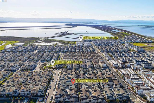 37629 37629 Breakers Rd, Newark, CA 94560