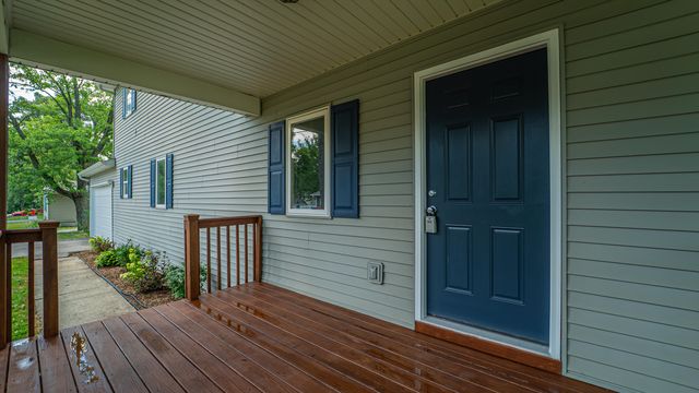 8605 W 139th Court, Cedar Lake, IN 46303