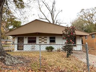 2239 W 17TH Street, Jacksonville, FL 32209